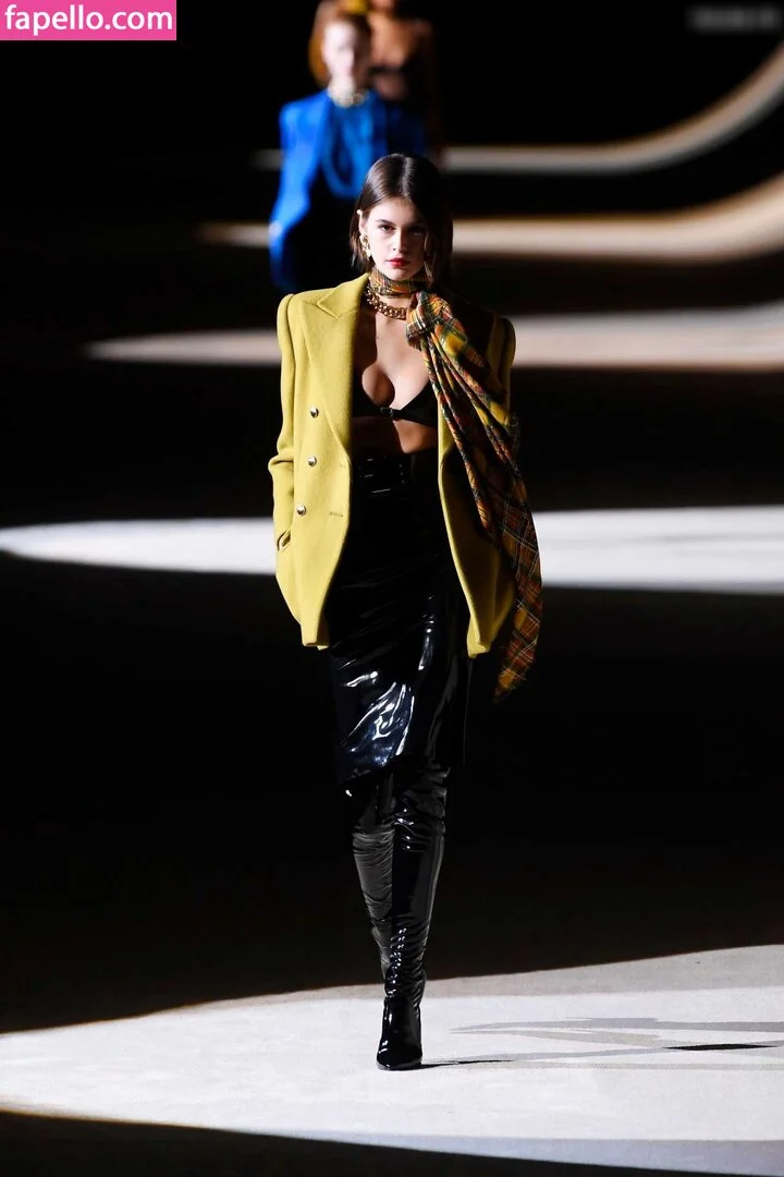 Özgü Kaya Onlyfans Photo Gallery 