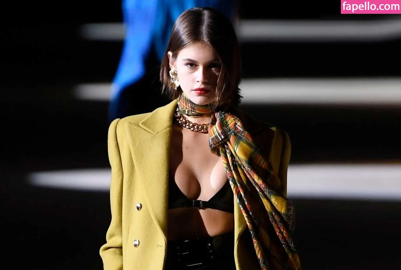 Özgü Kaya Onlyfans Photo Gallery 