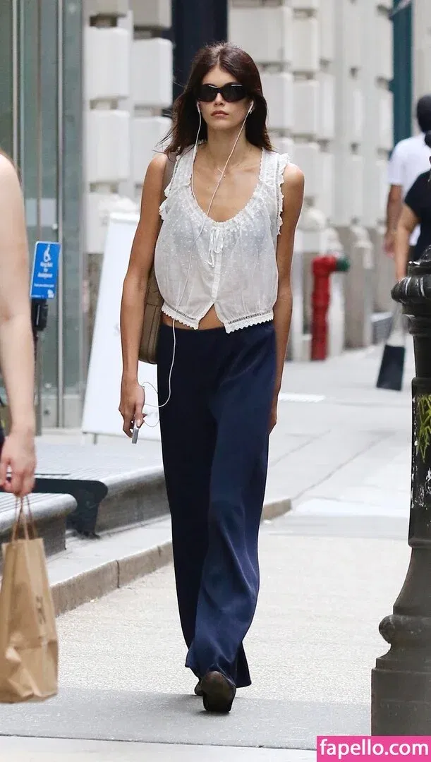 Özgü Kaya Onlyfans Photo Gallery 