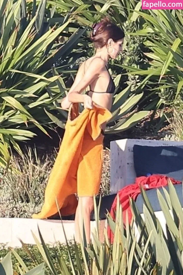 Özgü Kaya Onlyfans Photo Gallery 