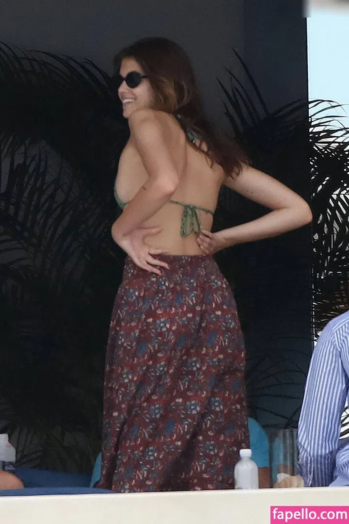 Özgü Kaya Onlyfans Photo Gallery 