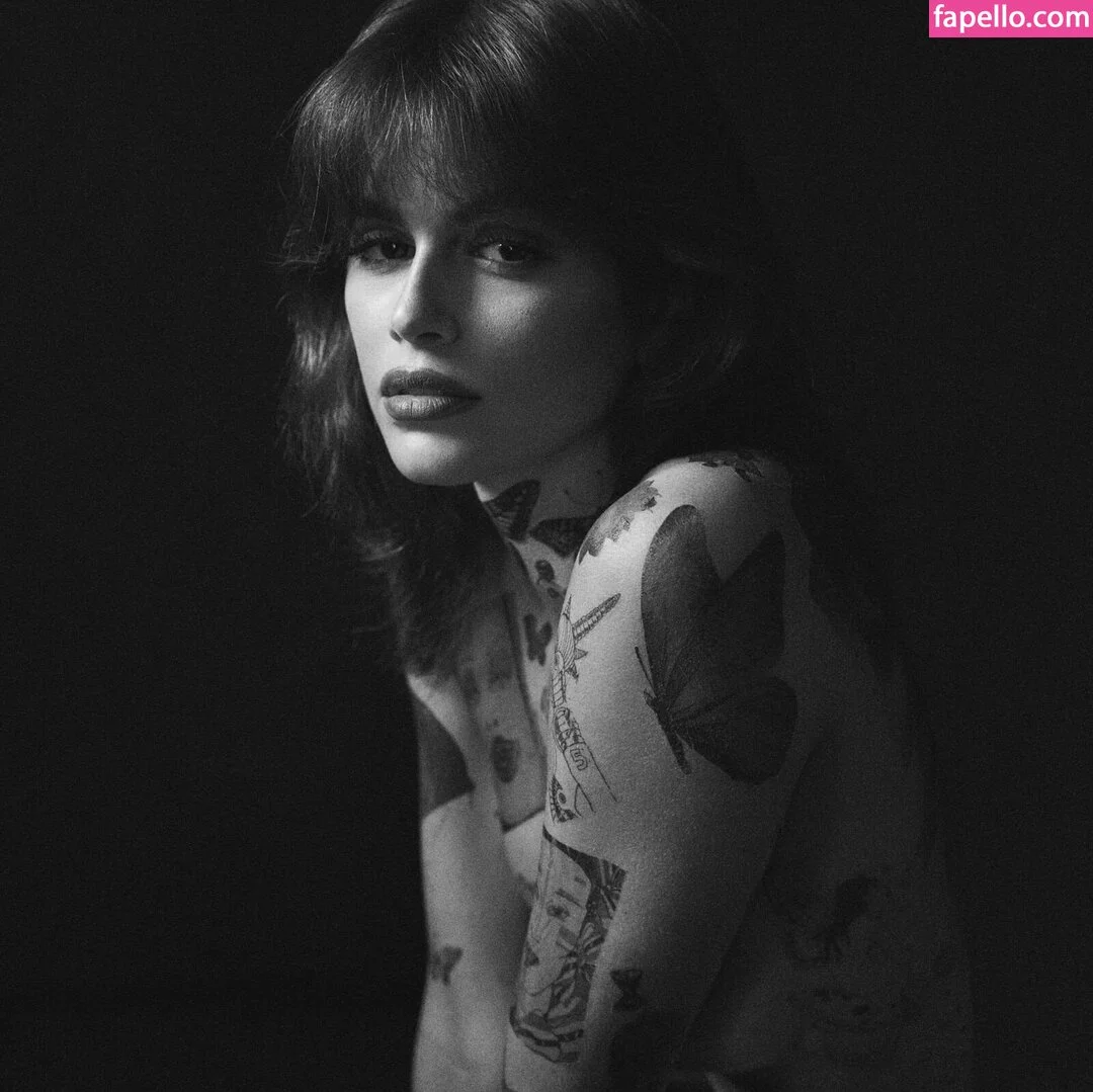 Özgü Kaya Onlyfans Photo Gallery 