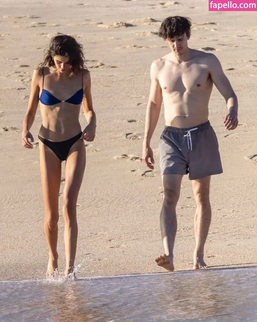 Özgü Kaya Onlyfans Photo Gallery 