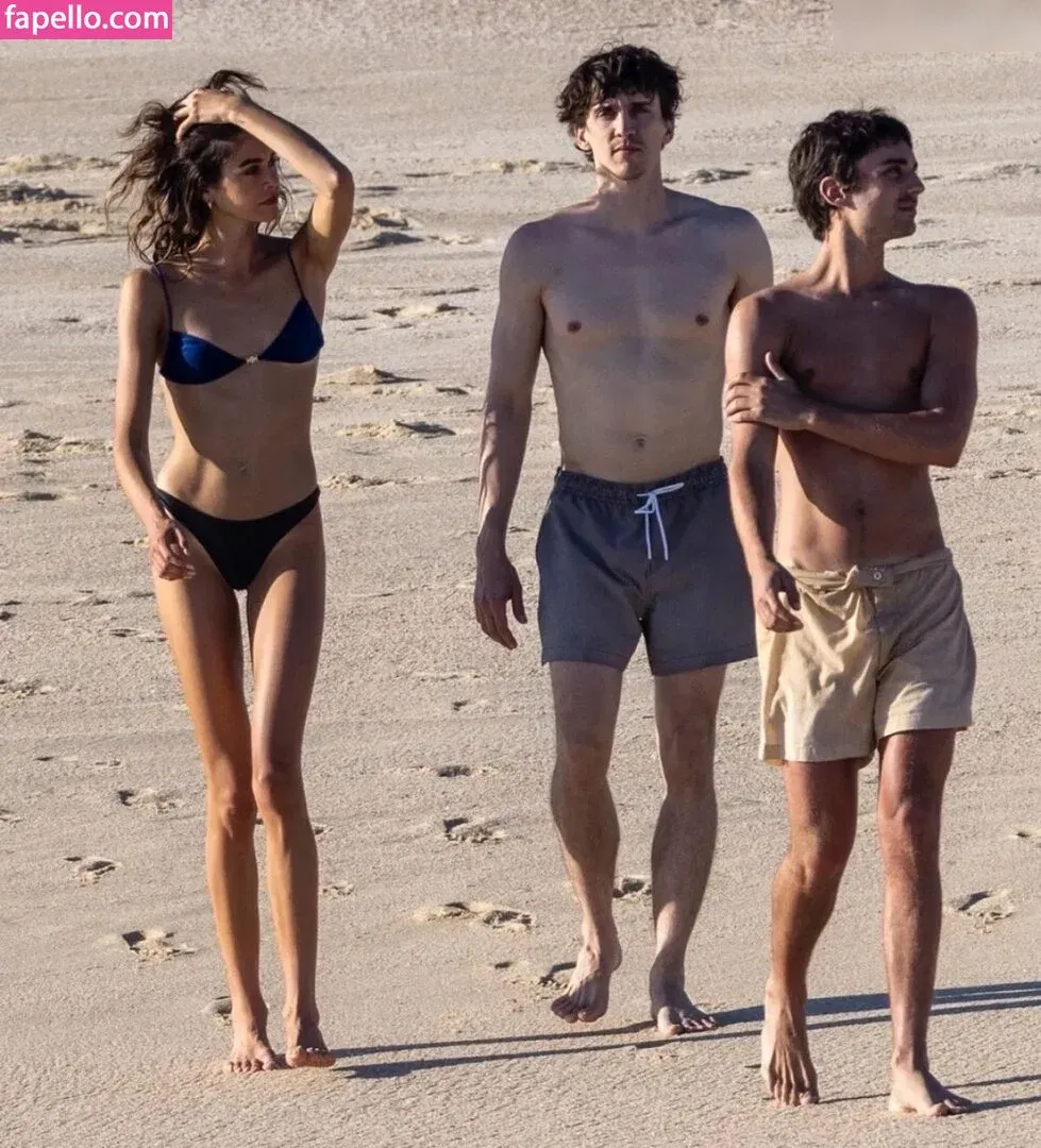 Özgü Kaya Onlyfans Photo Gallery 