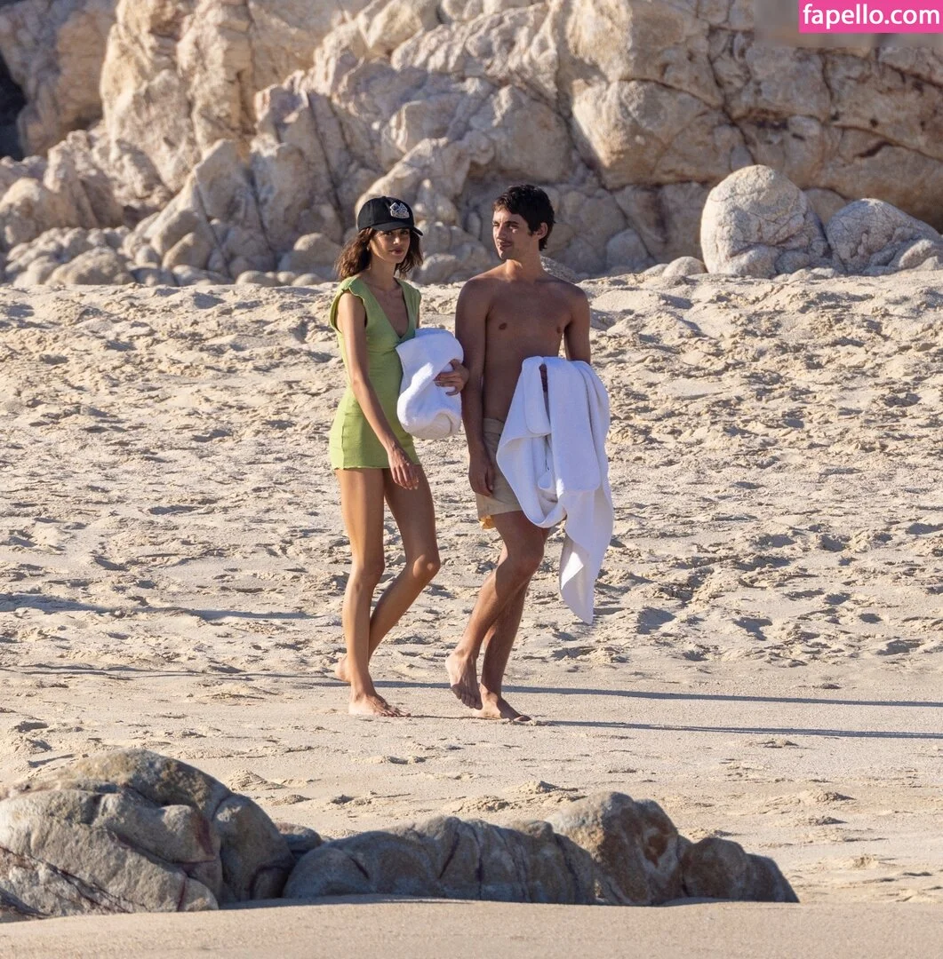 Özgü Kaya Onlyfans Photo Gallery 