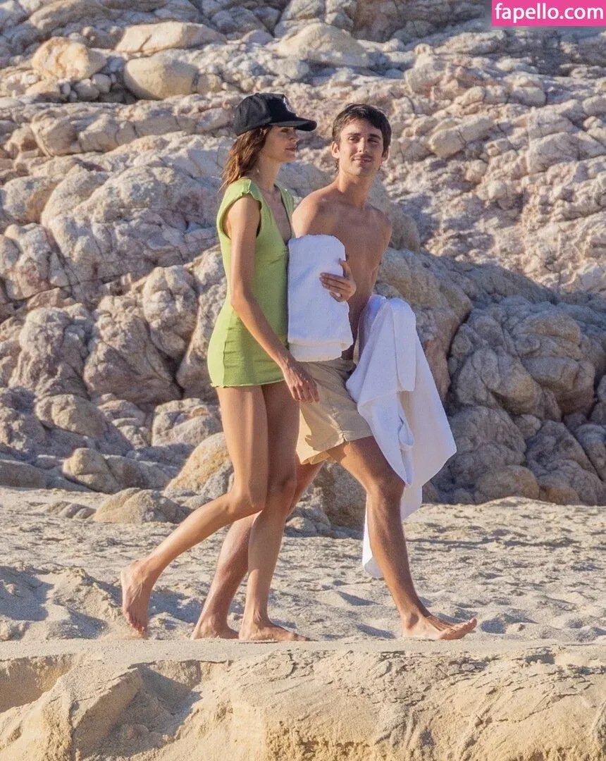 Özgü Kaya Onlyfans Photo Gallery 