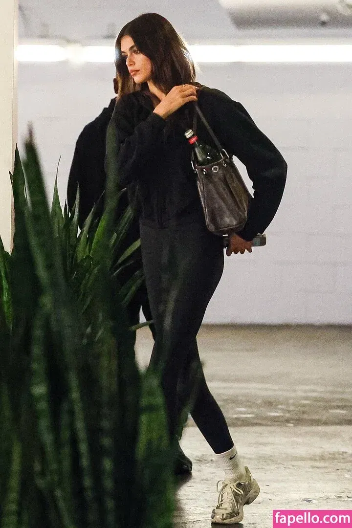 Özgü Kaya Onlyfans Photo Gallery 