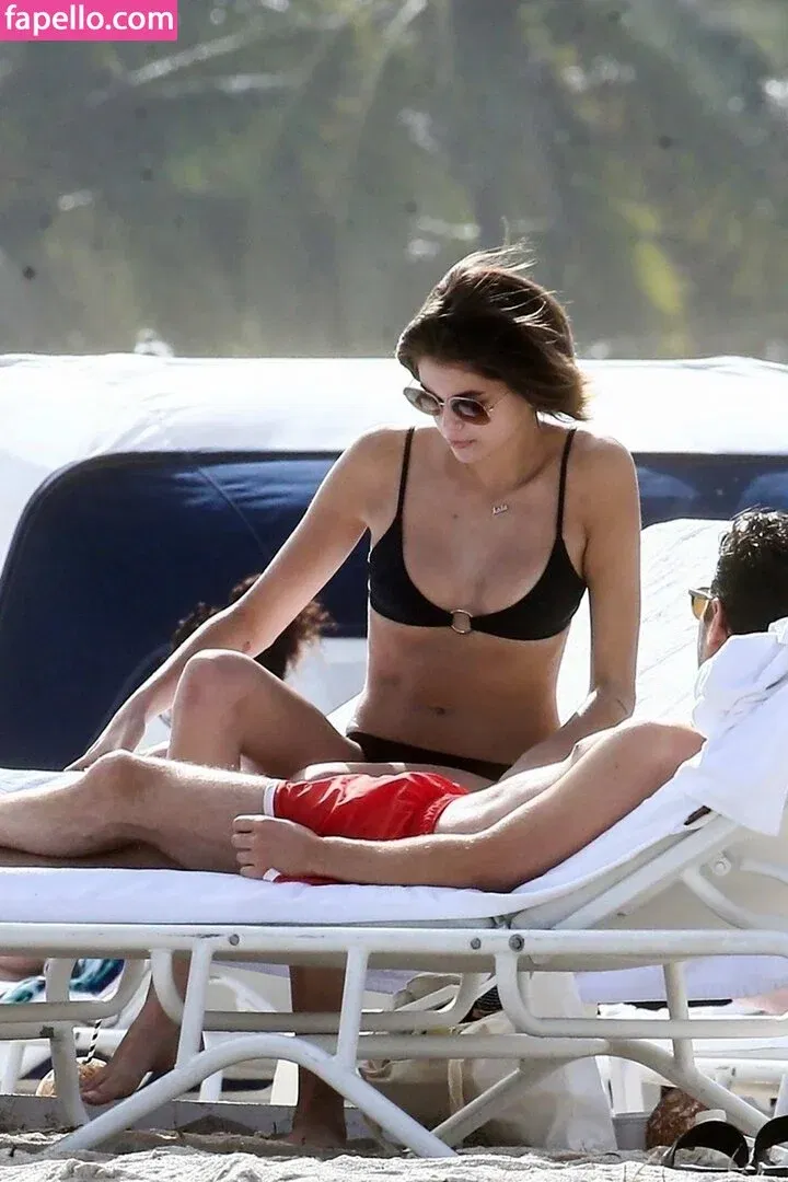 Özgü Kaya Onlyfans Photo Gallery 