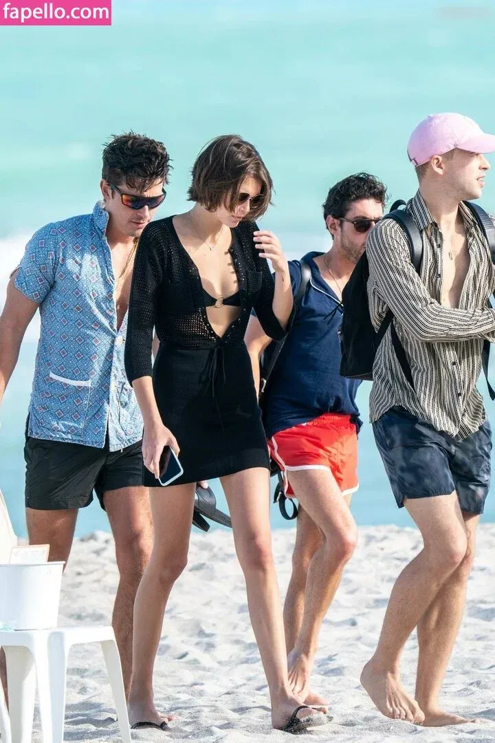 Özgü Kaya Onlyfans Photo Gallery 