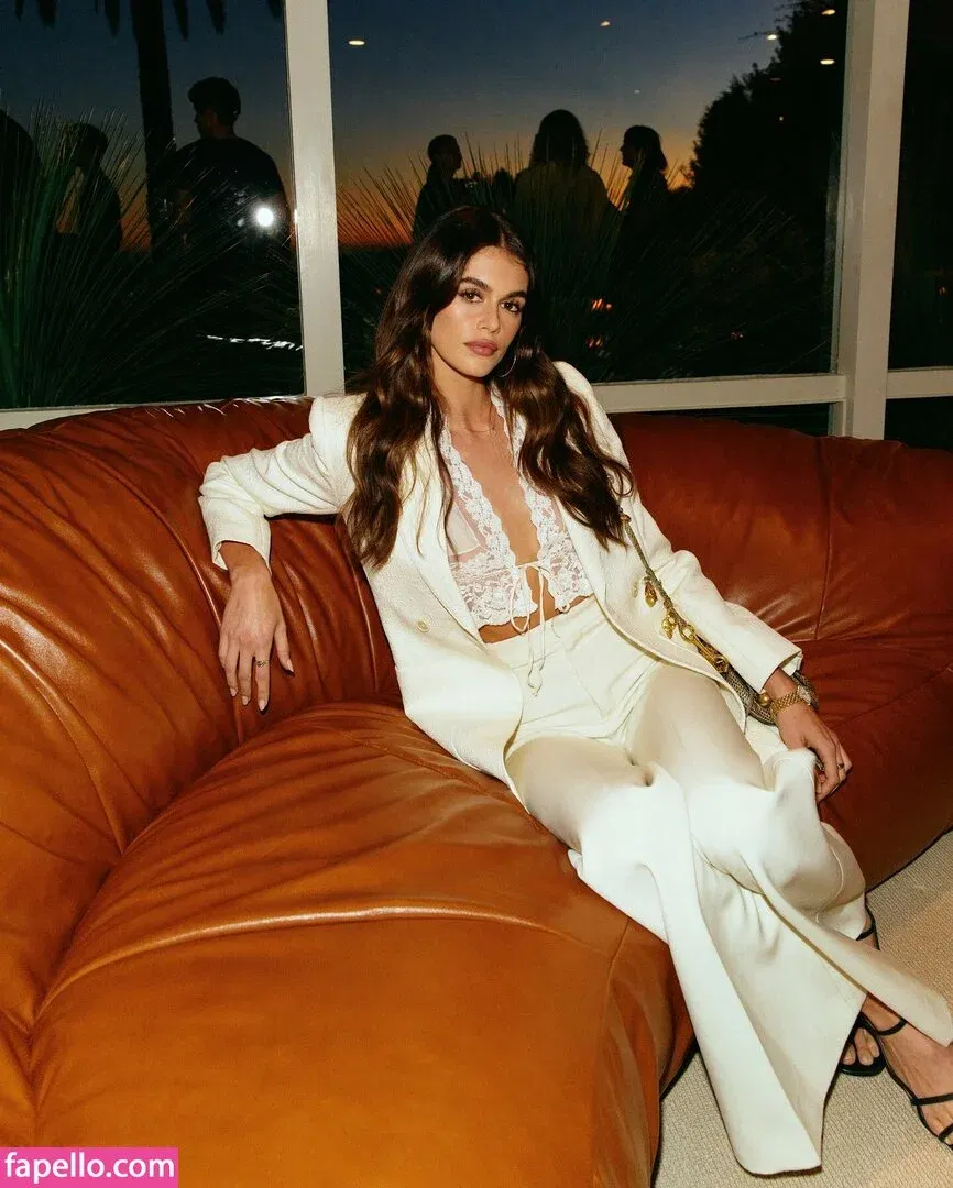 Özgü Kaya Onlyfans Photo Gallery 