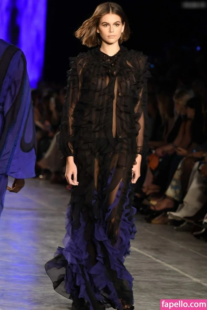 Özgü Kaya Onlyfans Photo Gallery 