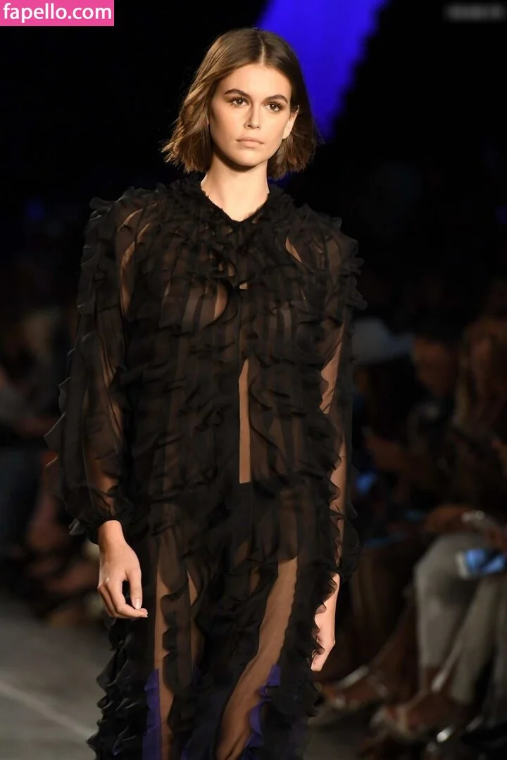 Özgü Kaya Onlyfans Photo Gallery 