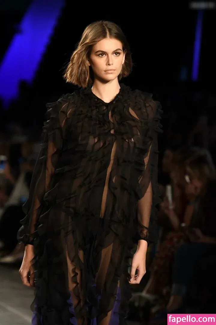 Özgü Kaya Onlyfans Photo Gallery 