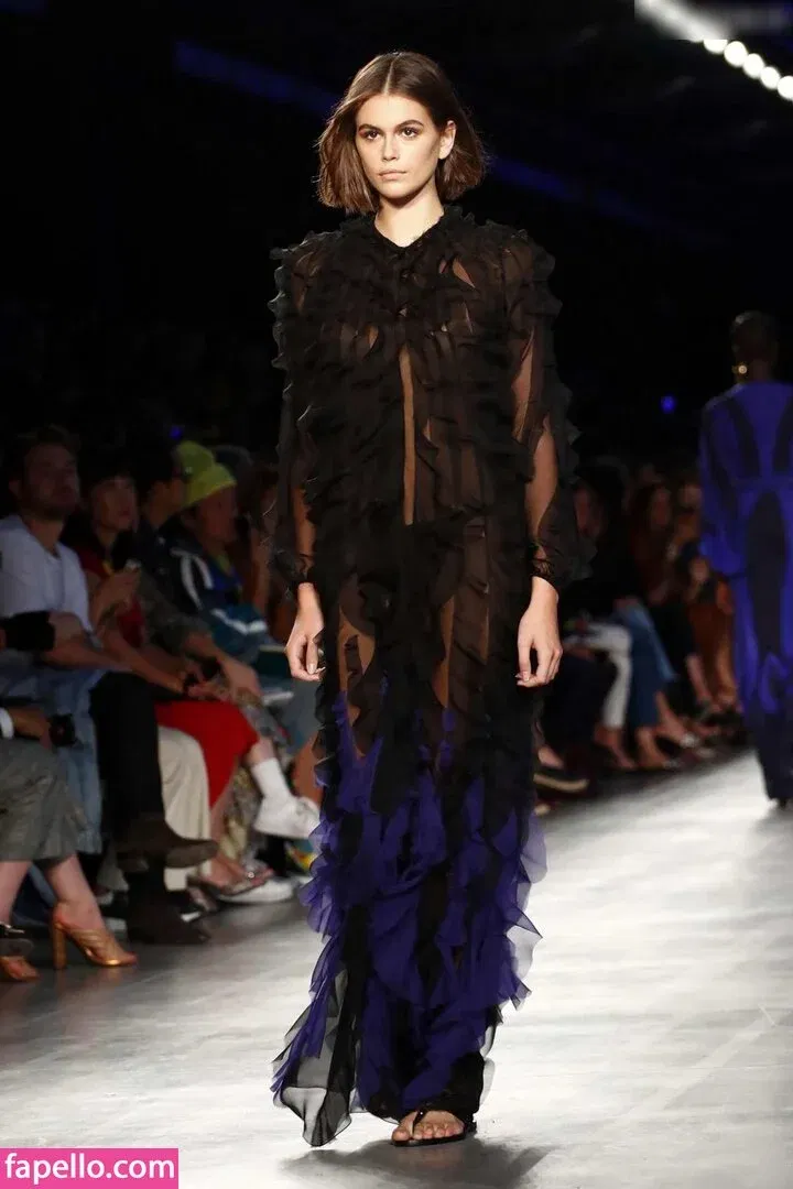 Özgü Kaya Onlyfans Photo Gallery 