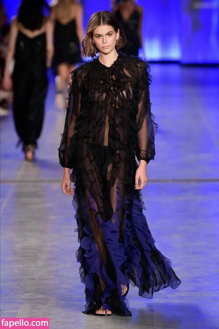 Özgü Kaya Onlyfans Photo Gallery 