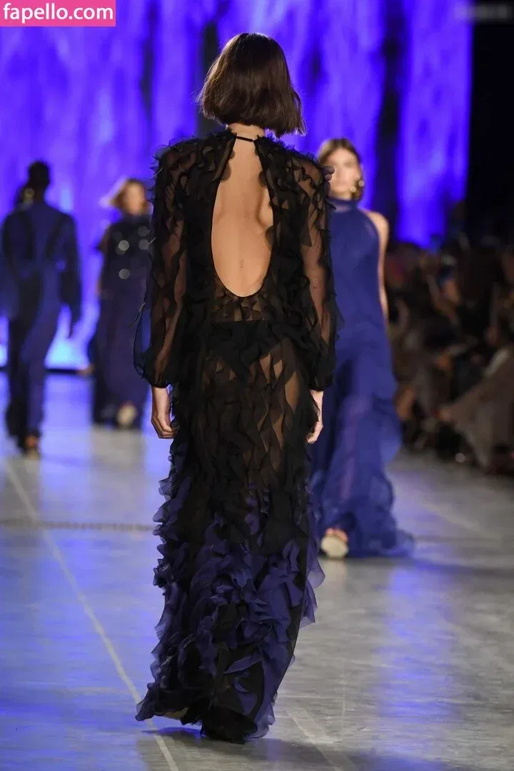 Özgü Kaya Onlyfans Photo Gallery 