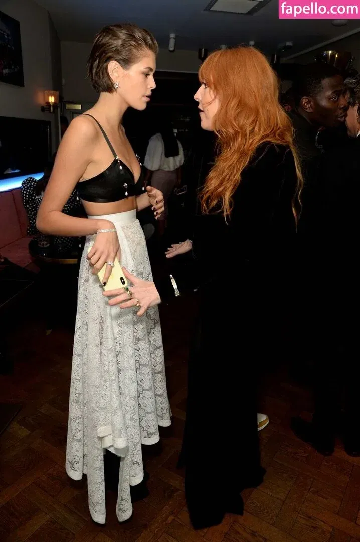 Özgü Kaya Onlyfans Photo Gallery 