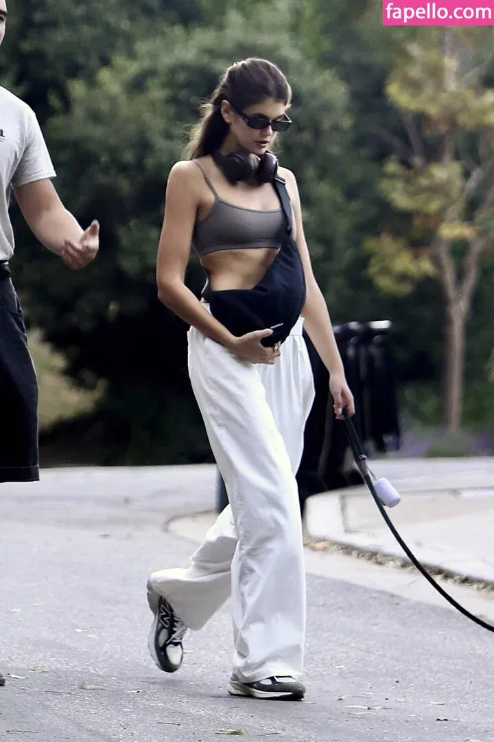 Özgü Kaya Onlyfans Photo Gallery 