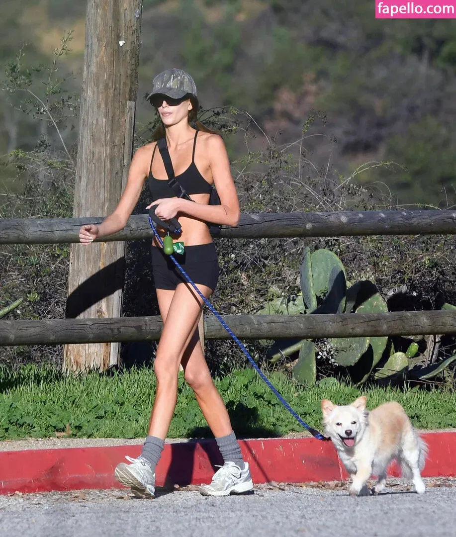 Özgü Kaya Onlyfans Photo Gallery 