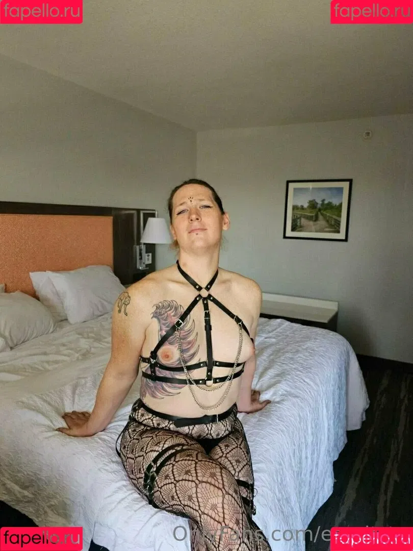 esprit_tv Onlyfans Photo Gallery 