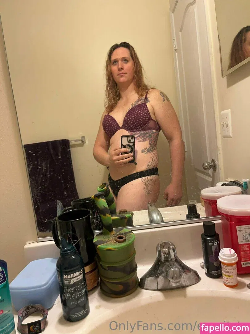 esprit_tv Onlyfans Photo Gallery 