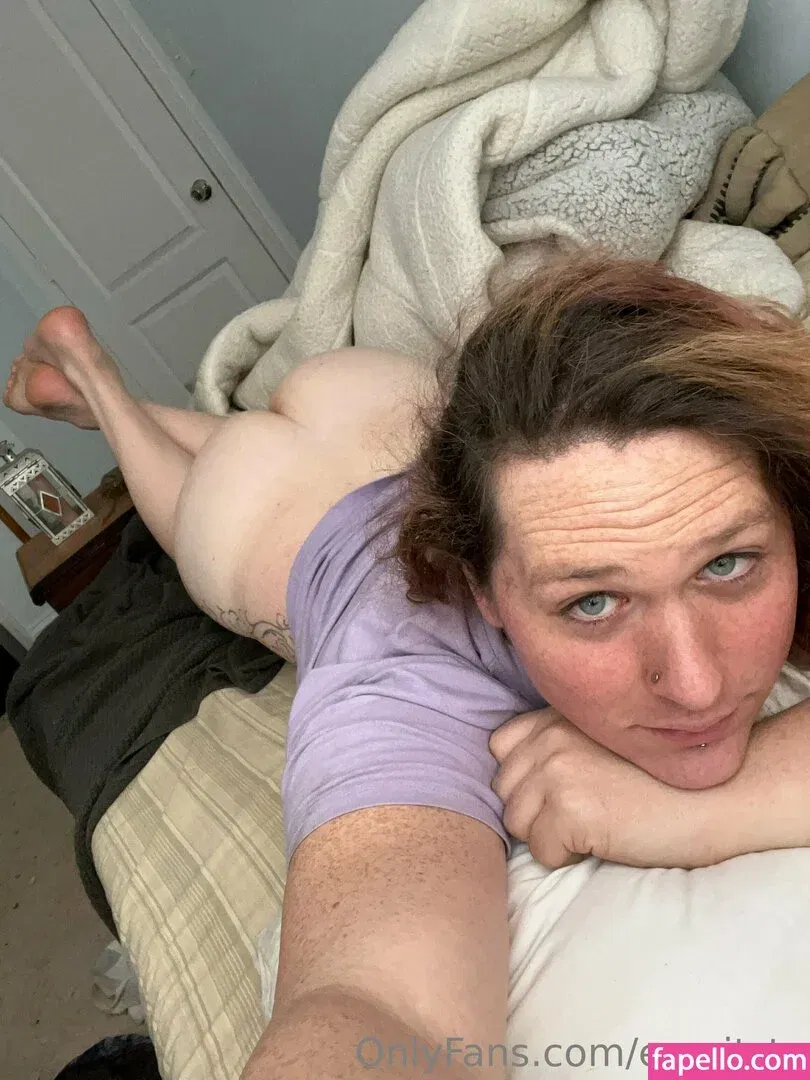 esprit_tv Onlyfans Photo Gallery 