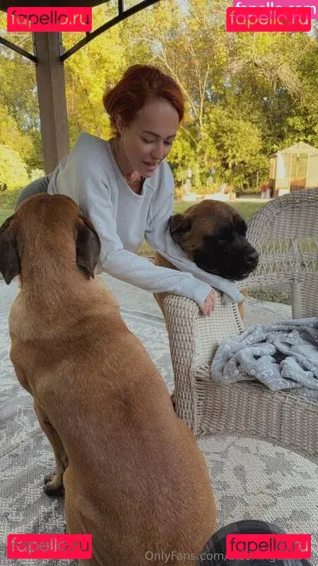 Dakota Blushing Onlyfans Photo Gallery 