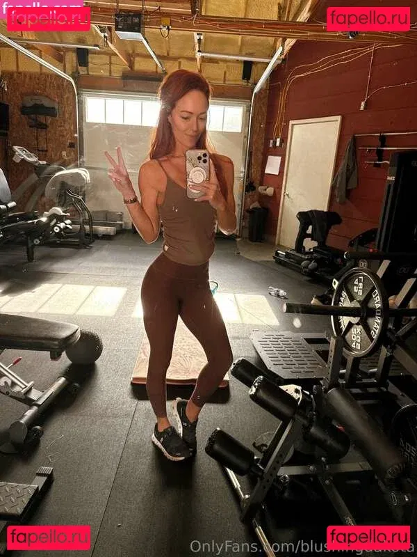 Dakota Blushing Onlyfans Photo Gallery 