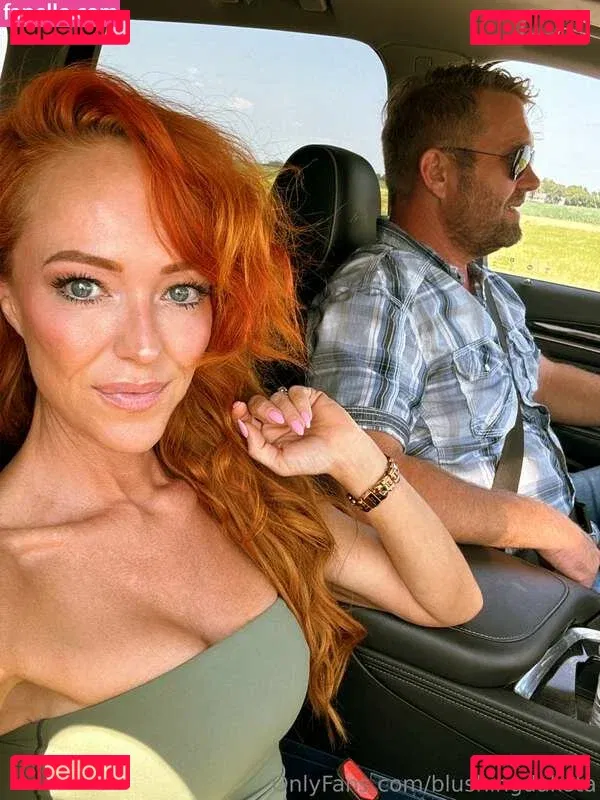 Dakota Blushing Onlyfans Photo Gallery 