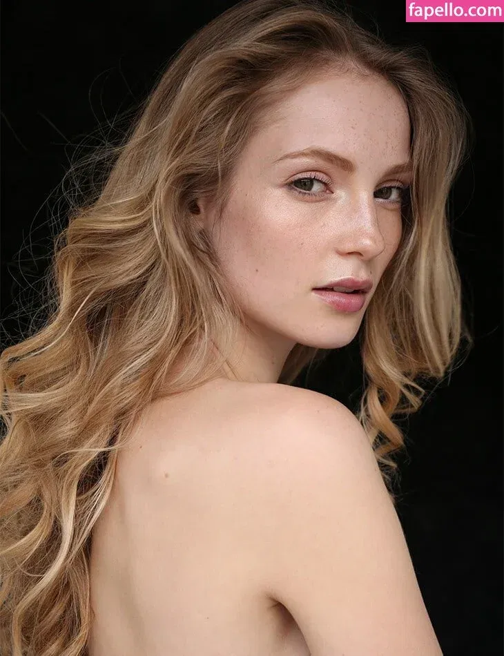 Hannah Dodd Onlyfans Photo Gallery 