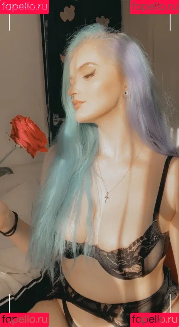 Somethingbee Onlyfans Photo Gallery 