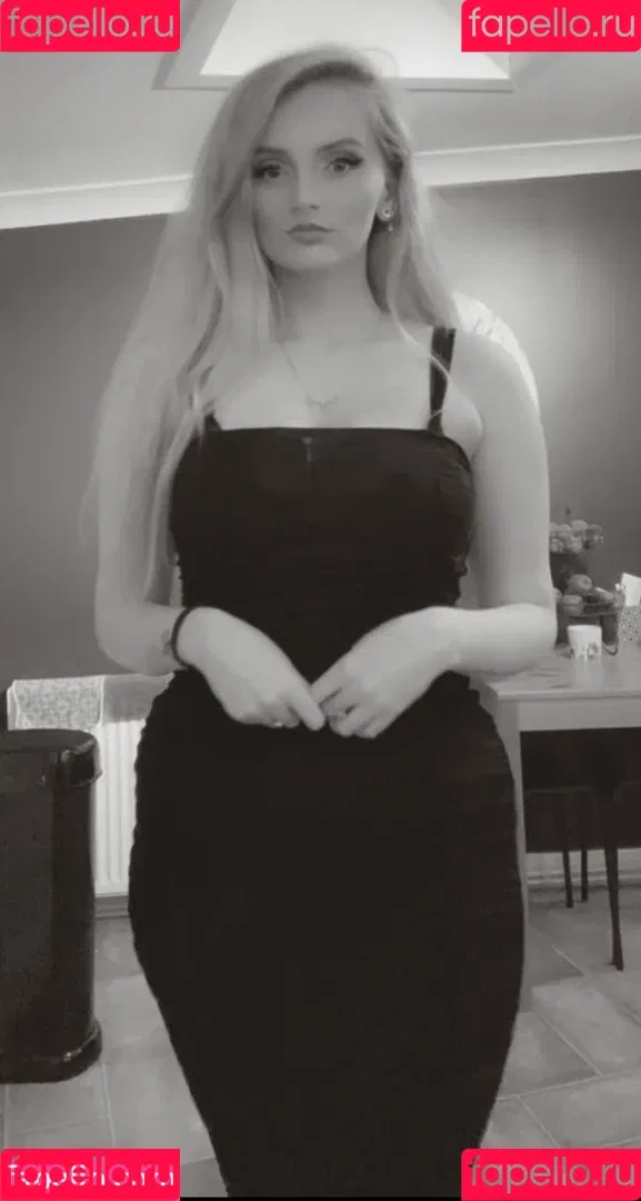 Somethingbee Onlyfans Photo Gallery 