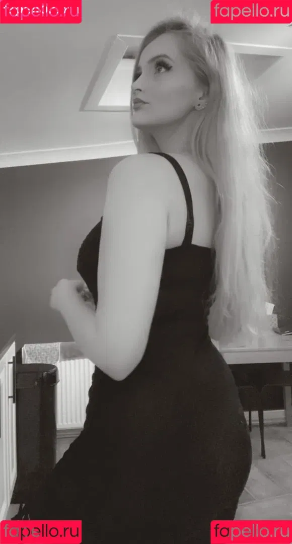 Somethingbee Onlyfans Photo Gallery 
