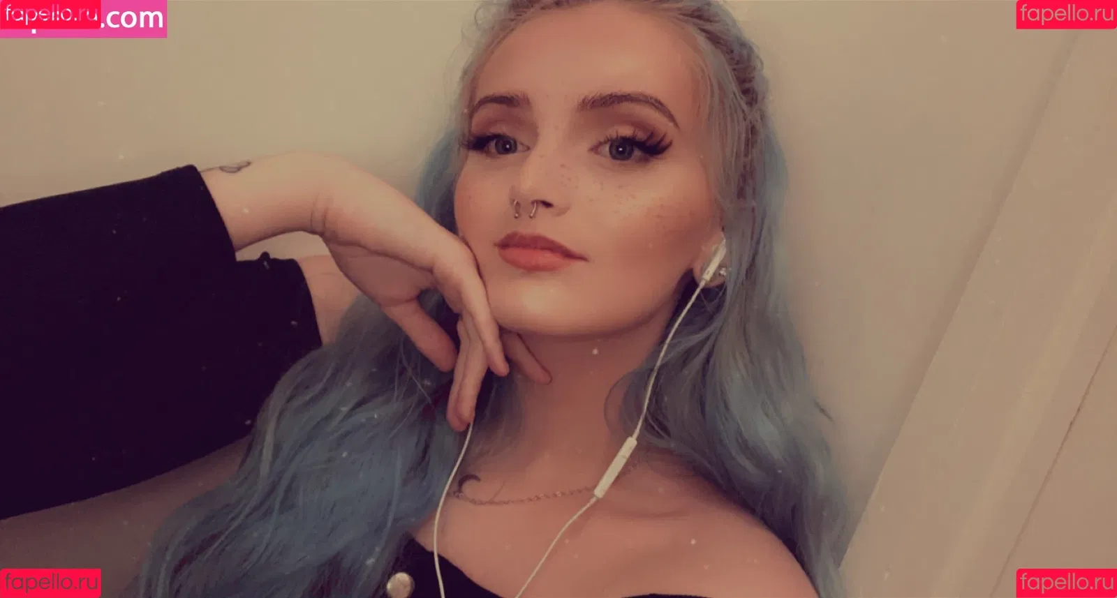 Somethingbee Onlyfans Photo Gallery 