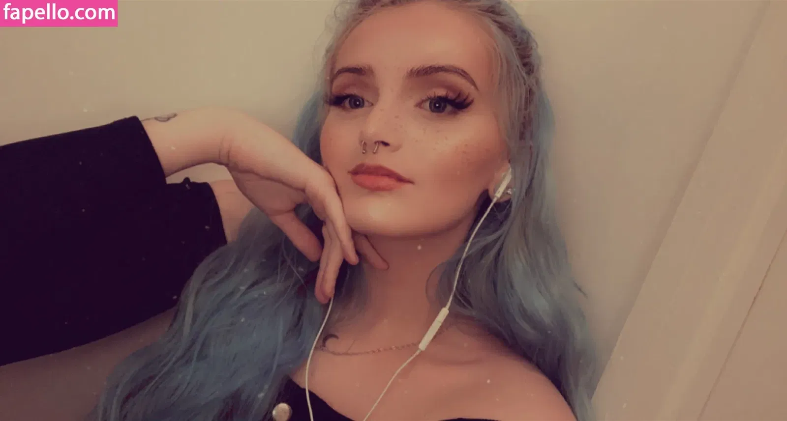 Somethingbee Onlyfans Photo Gallery 