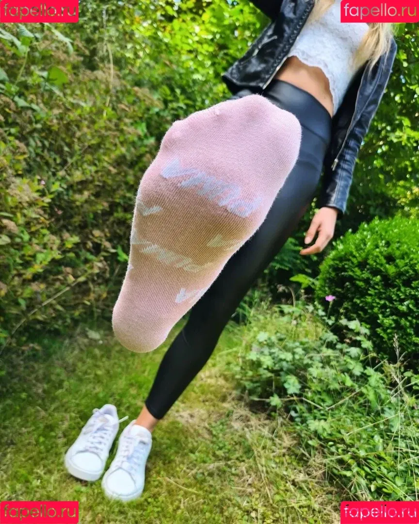Deineemily Onlyfans Photo Gallery 