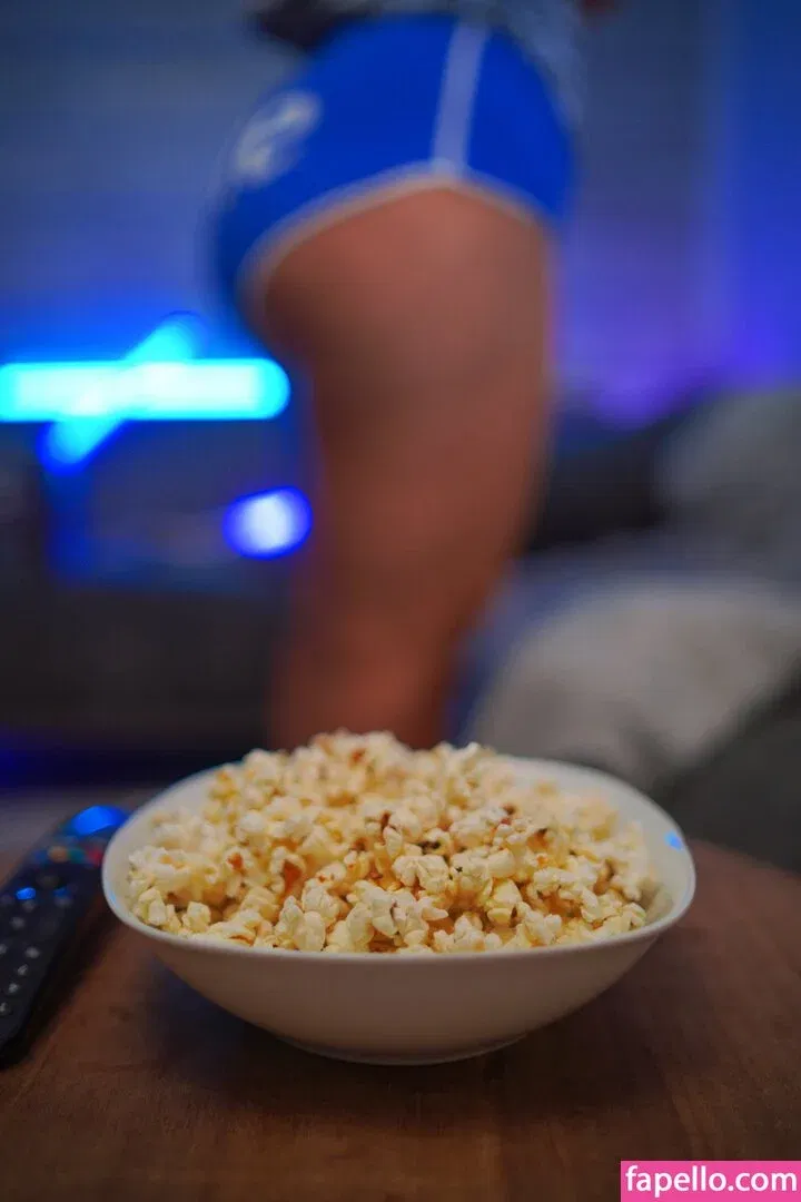 Tellmekimy Onlyfans Photo Gallery 