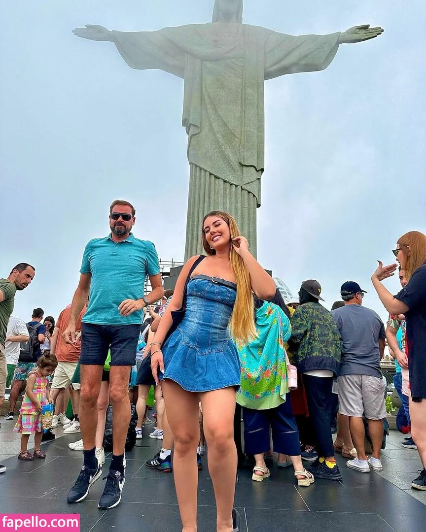 Carla Evellyn Onlyfans Photo Gallery 