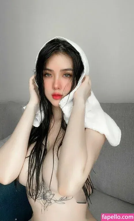 Hoàng Nhân Linh Chi Onlyfans Photo Gallery 