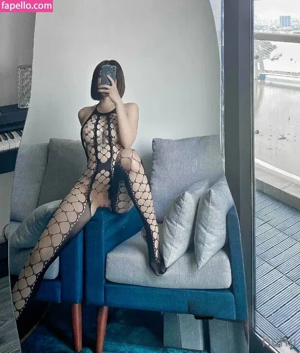 Hoàng Nhân Linh Chi Onlyfans Photo Gallery 