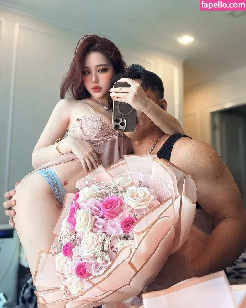 Hoàng Nhân Linh Chi Onlyfans Photo Gallery 