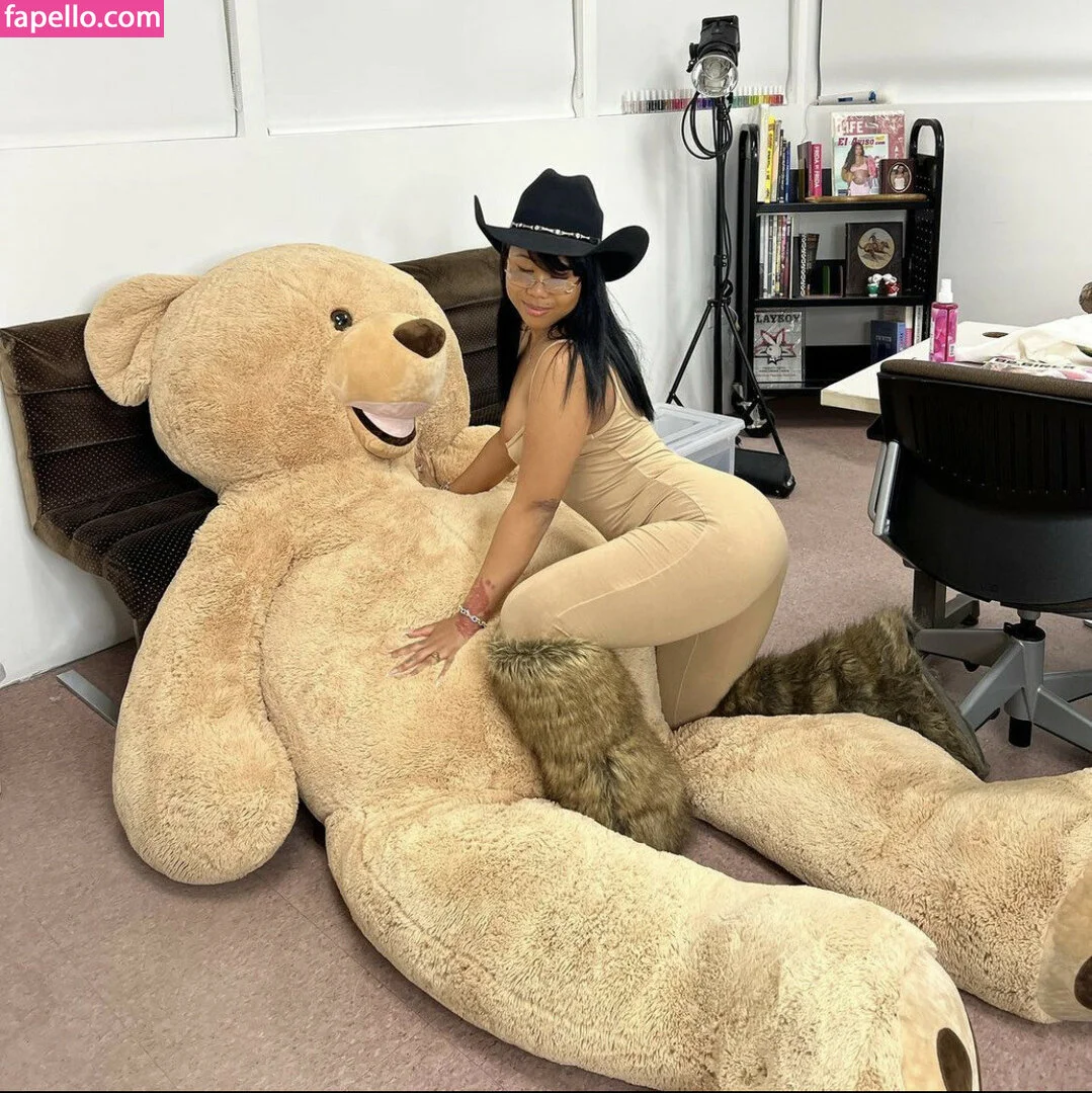 Sukibaby Onlyfans Photo Gallery 