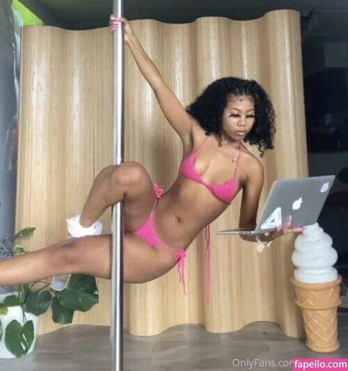 Sukibaby Onlyfans Photo Gallery 