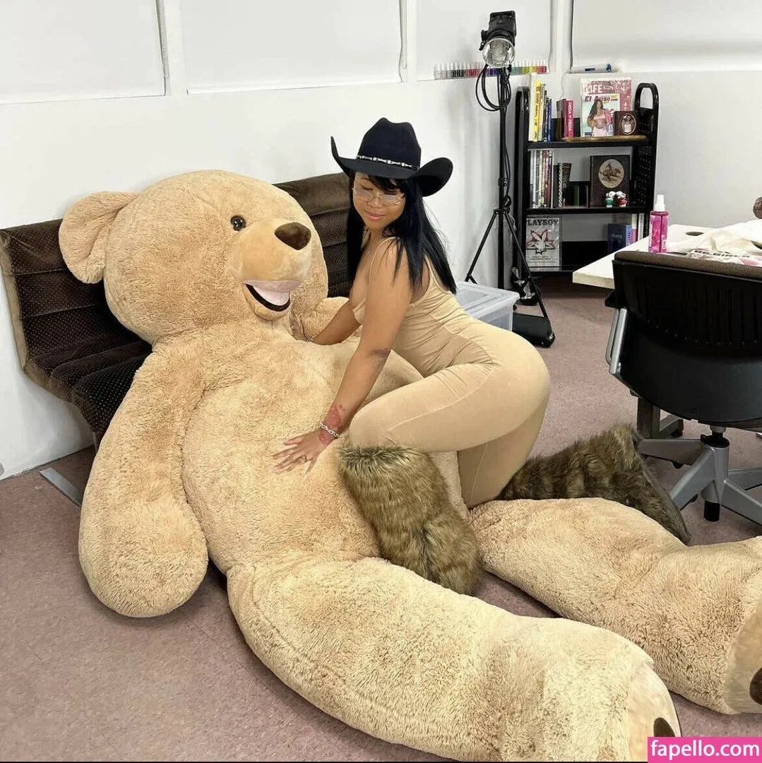 Sukibaby Onlyfans Photo Gallery 