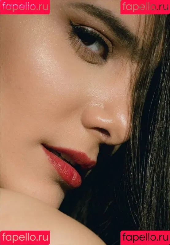 Pegah Ghafoori Onlyfans Photo Gallery 