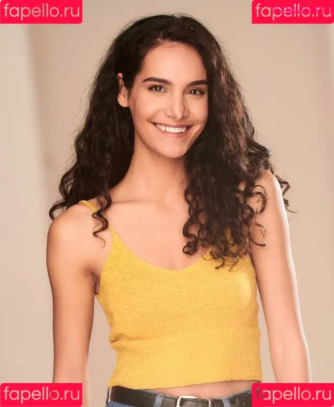 Pegah Ghafoori Onlyfans Photo Gallery 