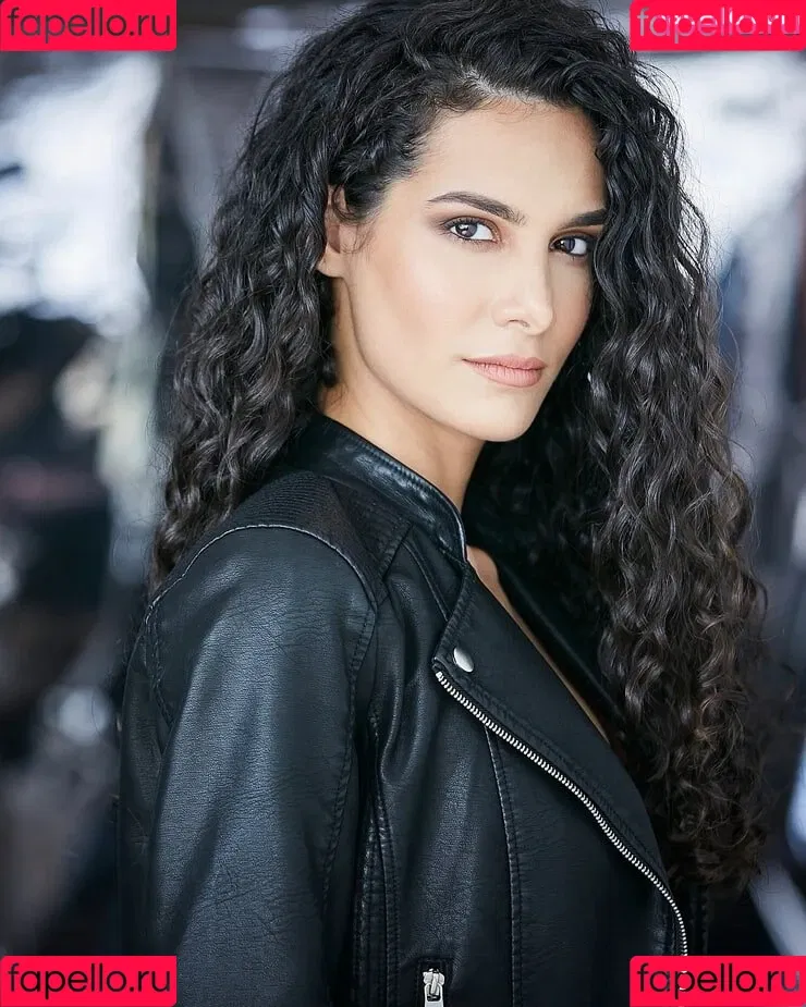 Pegah Ghafoori Onlyfans Photo Gallery 
