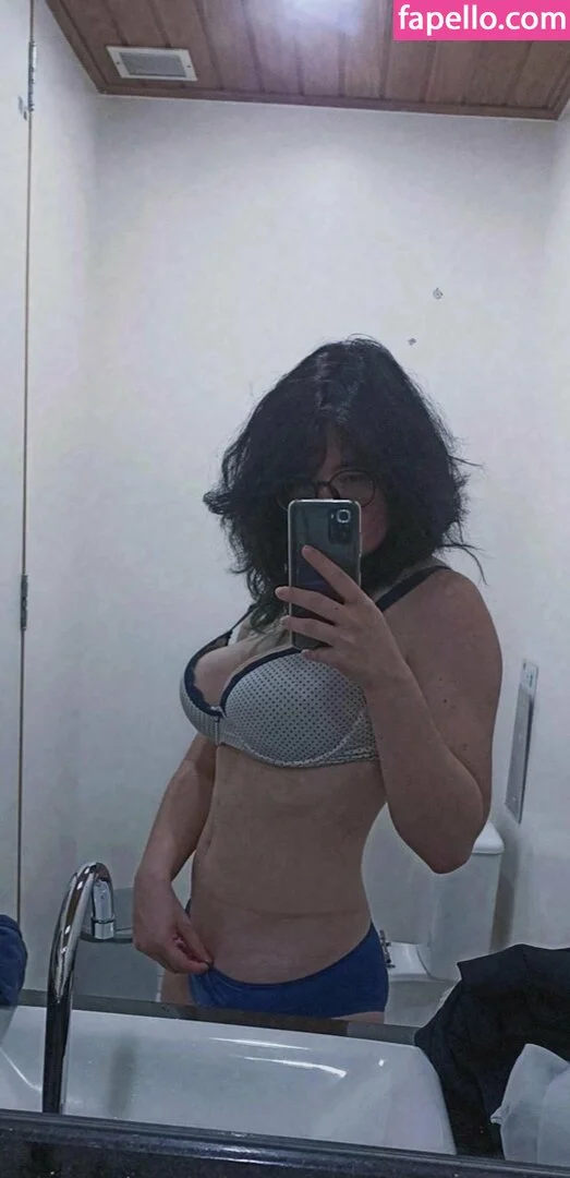 Abeia Mel Onlyfans Photo Gallery 