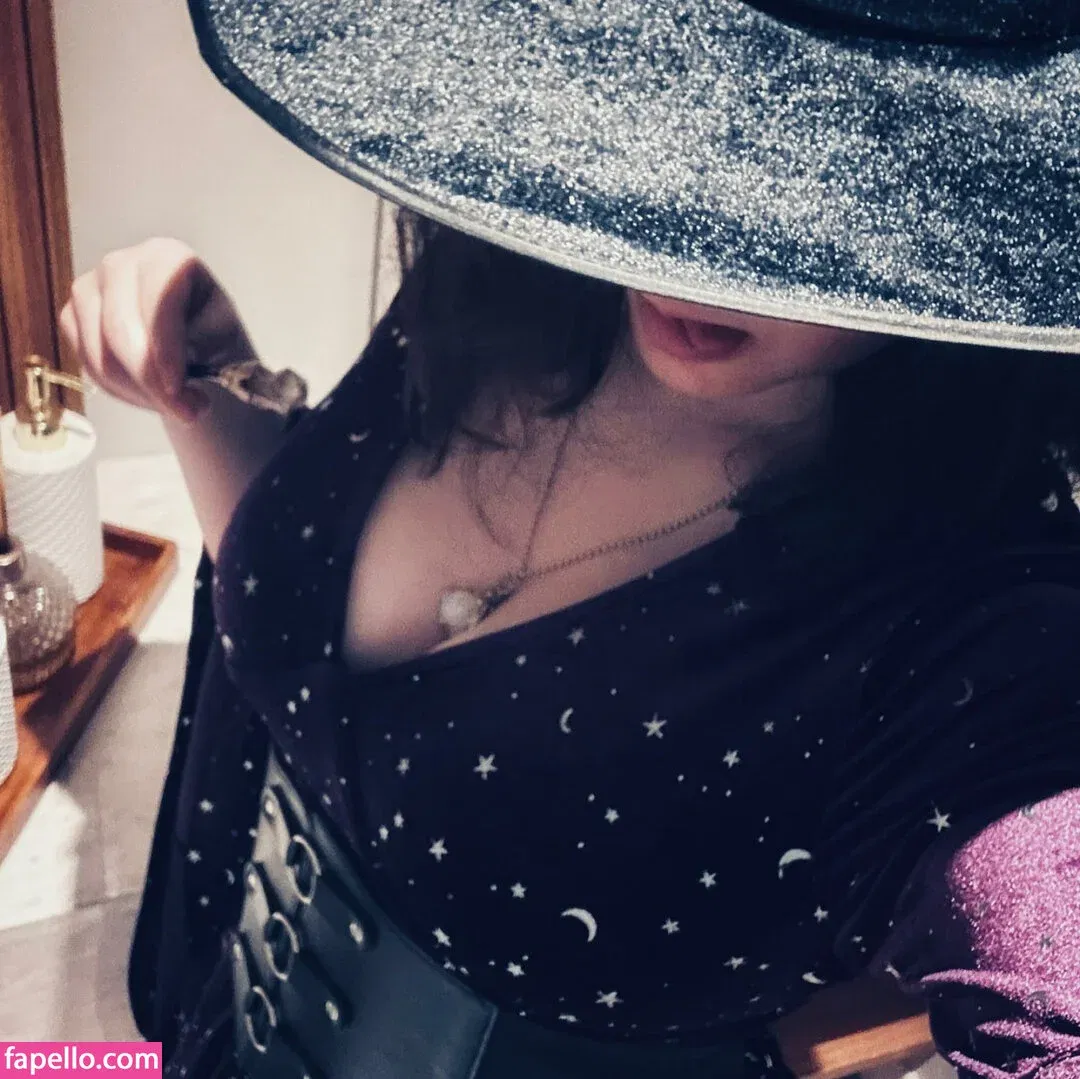 Abeia Mel Onlyfans Photo Gallery 