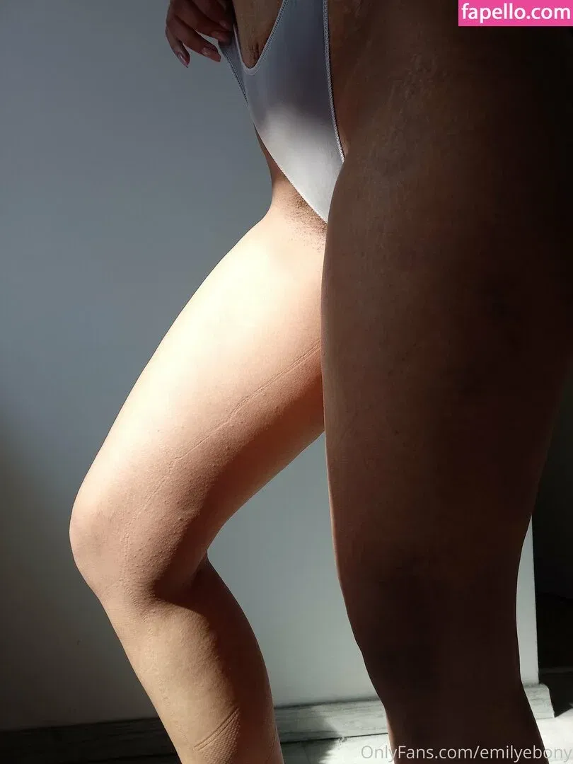 emilyebony Onlyfans Photo Gallery 